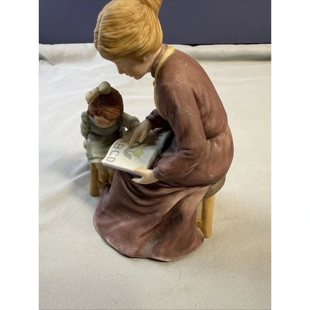 Vintage 1985 Enesco Treasured Memories Learning To Read Figurine 600873 LE